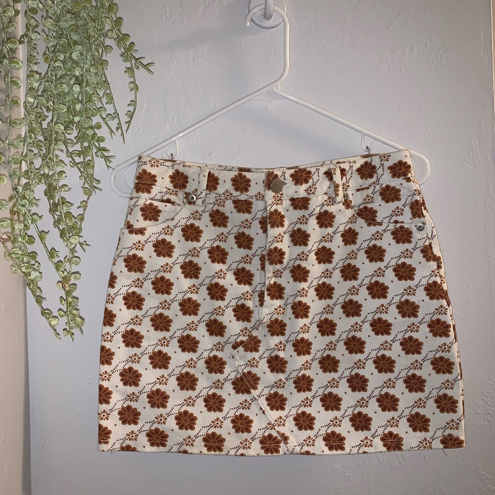 Pattern denim skirt